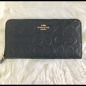 Coach Blue Accordion Zip Wallet In Signatr Leather